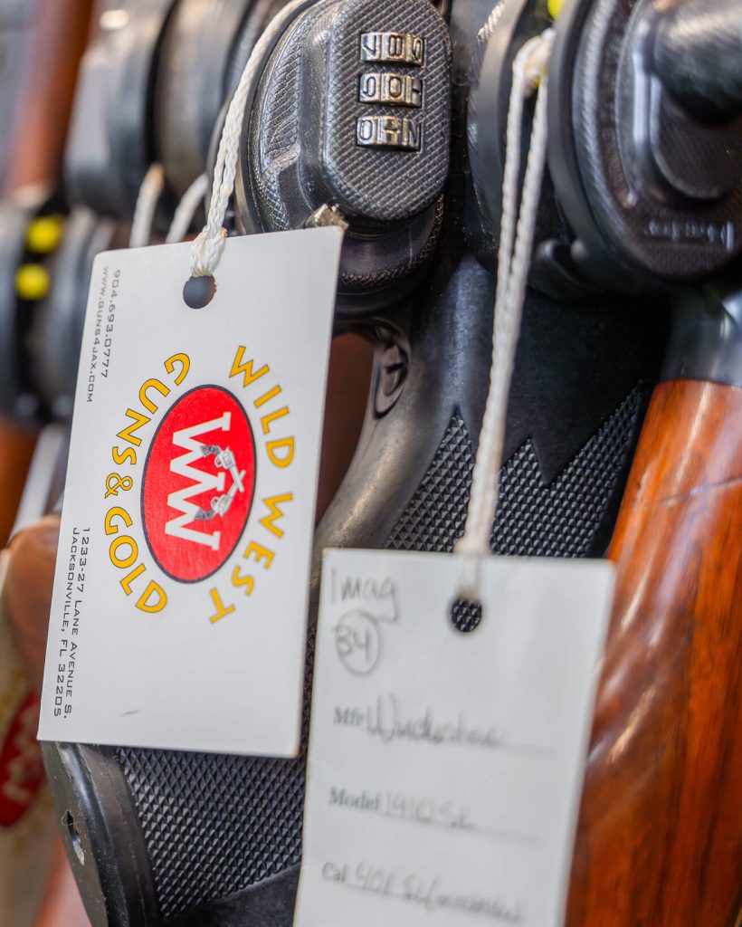 Wild West guns & gold tag